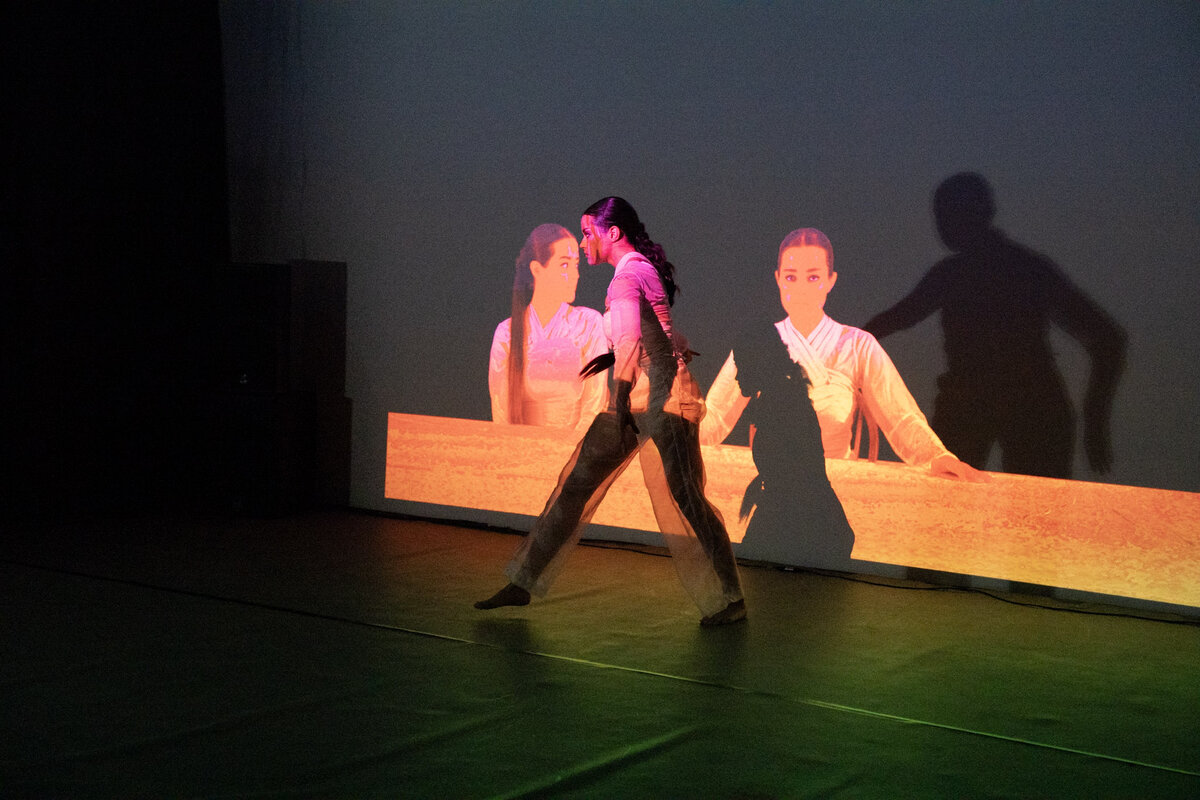 Cycles — dancer with projections